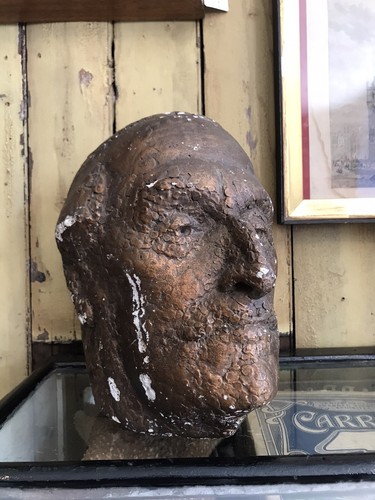 Antique bronzed plaster - bronzed,
