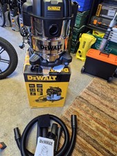dewalt wet dry vacuum cleaner