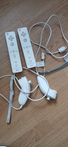 White nintendo wii remote - x2,