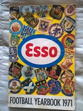 Esso Football Yearbook 1971