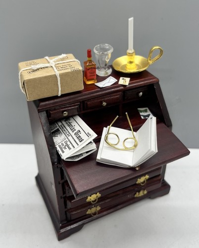 Dolls house furniture bureau - , &