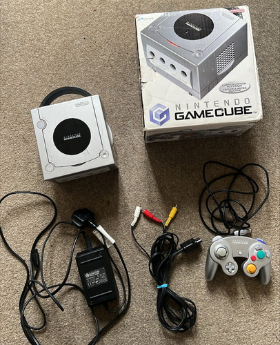 Nintendo gamecube silver - gamecube,