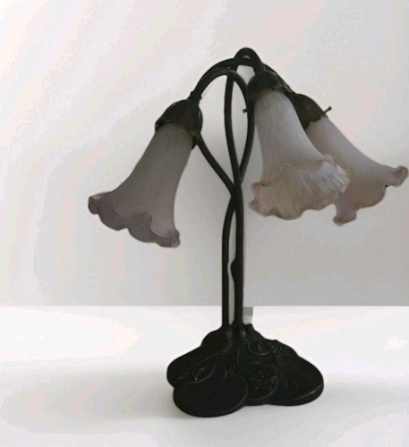 Tiffany style table lamp - table,