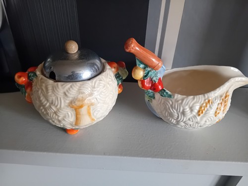 Clarice cliff sugar pot - cliff,
