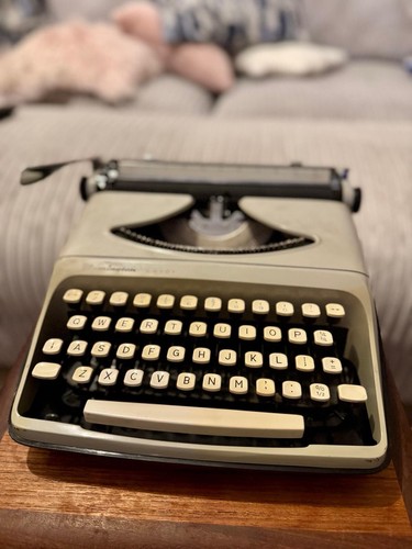 Vintage remmington envoy - vintage, ii