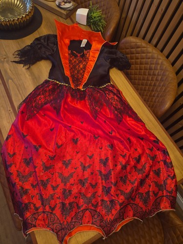 Halloween draculas bride - halloween,