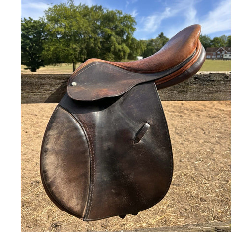 Brown leather jumping saddle - jumping,