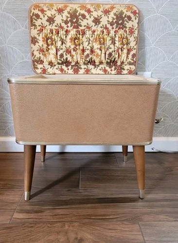 Vtg 60s hawkeye sewing box - vtg,