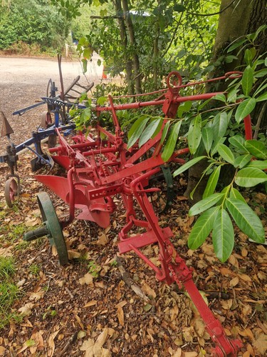 Furrow oliver trailer plough - 2,