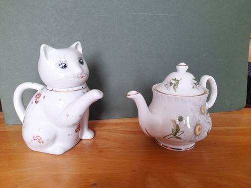 Vintage cat paw teapot - paw,