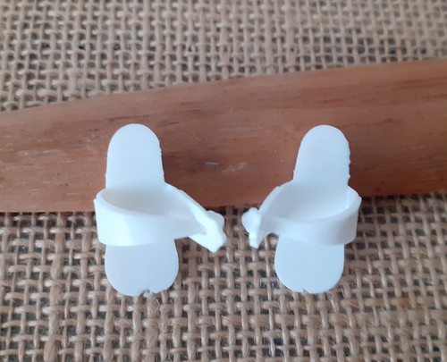 Sindy dolls white daisy - white,