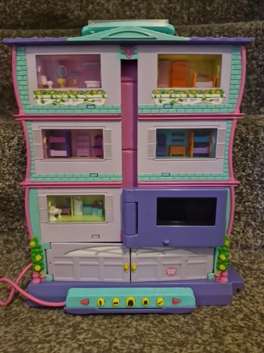 Pixel chix roomies house - chix,
