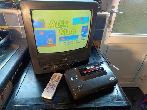 Daewoo retro gaming crt - daewoo,
