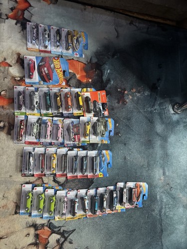 Job lot hot wheels - of,