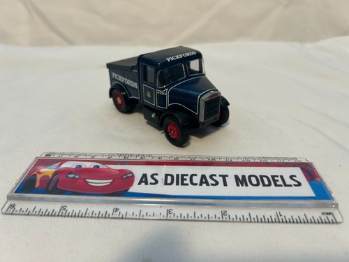 Corgi modern truck - corgi,