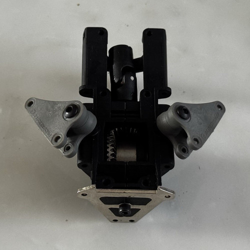 Traxxas revo 16 front - traxxas, e