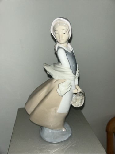 Nao lladro 0237 graceful - by,