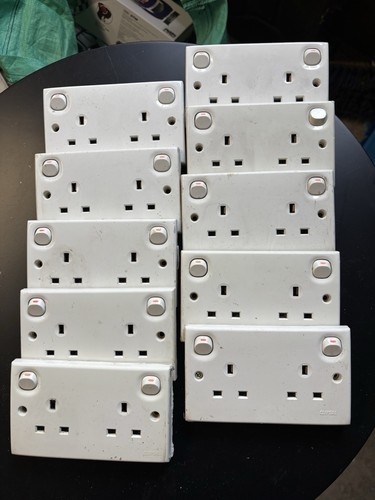 10x clipsal double sockets - double,