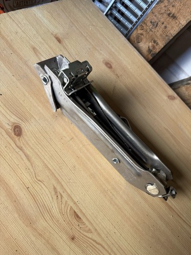 Volkswagen emergency scissor - emergency,