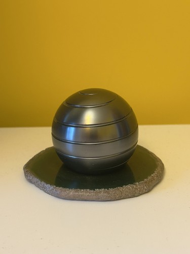 Kinetic optical illusion desk - kinetic,