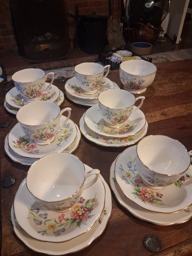 Vintage queen anne - queen,