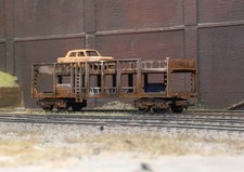 Pre-Owned Scrap Abandoned Car Transporter with car (G10)