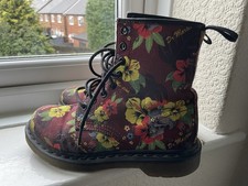 Dr Martens Doc Martens Canvas Castel Boots Hawaiian Floral Skull Size 4