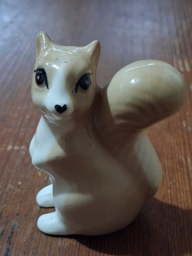 Small szeiler collectible - small,