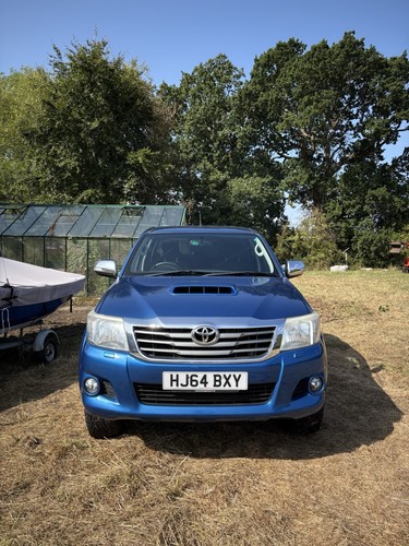 Toyota hilux invincible - toyota,