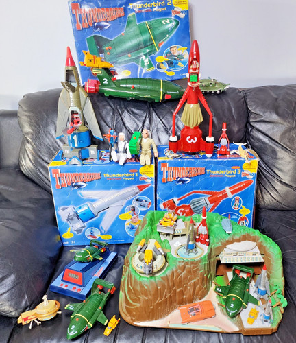 Thunderbirds supersize bundle - thunderbirds,