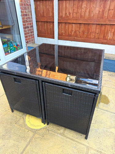 Black rattan wicker cube set - wicker,