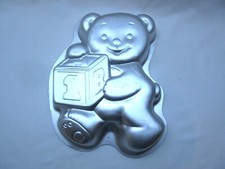 Wilton teddy bear building block novelty cake baking tin mould pan 2105–82 c1995