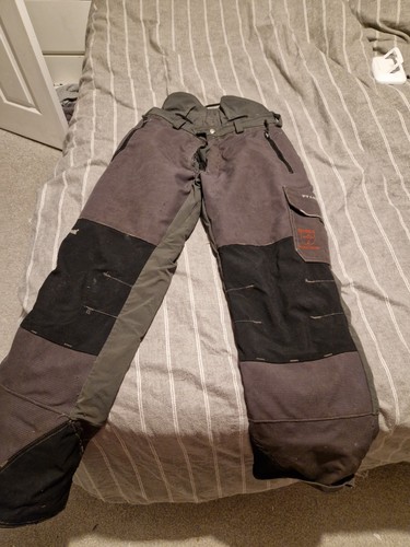 Chainsaw trousers type need - type,