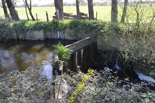 Photo 6x4 disused - photo,