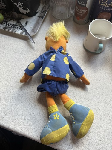 Tweenies jake sitting - on, a