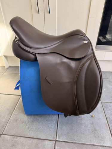 Thorowgood cob saddle - 17’,