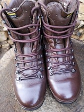 Altberg Defender High