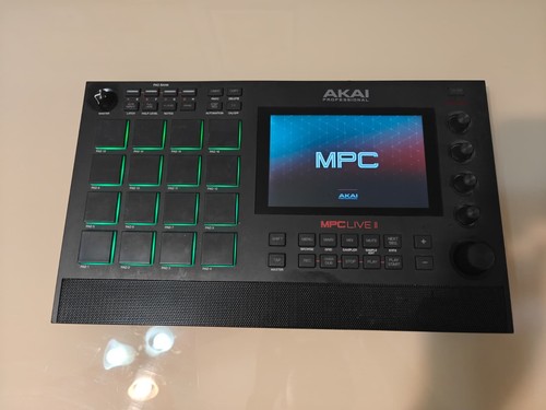 Akai professional mpc live - akai, ii