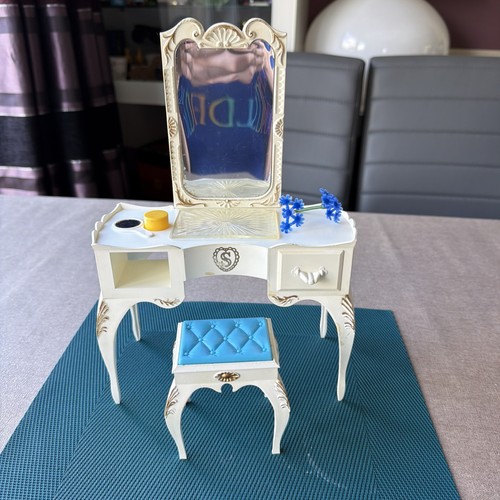 Sindy dressing table - sindy, &