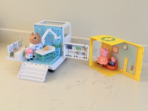Peppa pig mobile medical - pig,