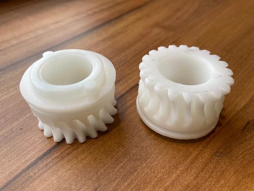 White plastic pinnion rear - white,