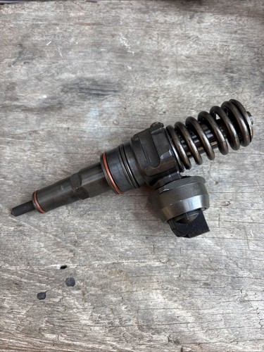 Bosch fuel injector - bosch,