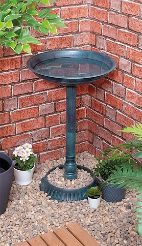 Outdoor garden patio - patio, pedestal
