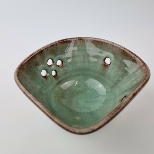 Vintage woburn pottery - woburn, bowl
