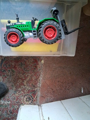 Farm motor green tractor with - motor, /green