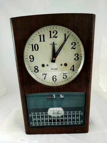 Seiko day date wall - 30-day, clock