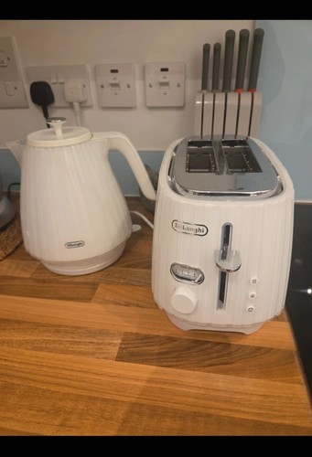 Longhi white kettle - de'longhi, &