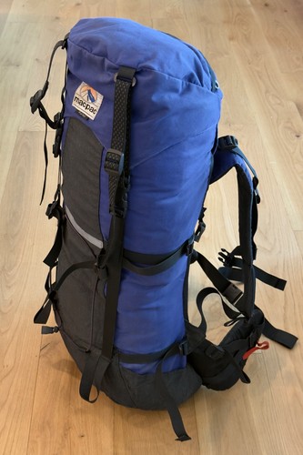 Macpac pursuit 55l size 3 - macpac,