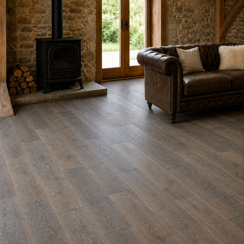 Oak plank 99m2 - £22.99m2, engineered