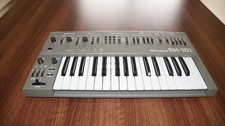 Roland SH-101 Synthesizer -